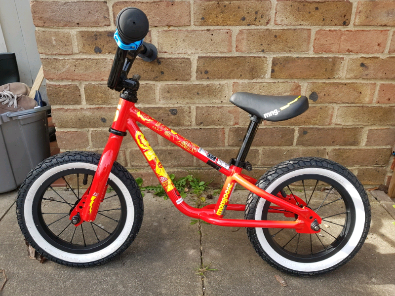 halfords mongoose balance bike